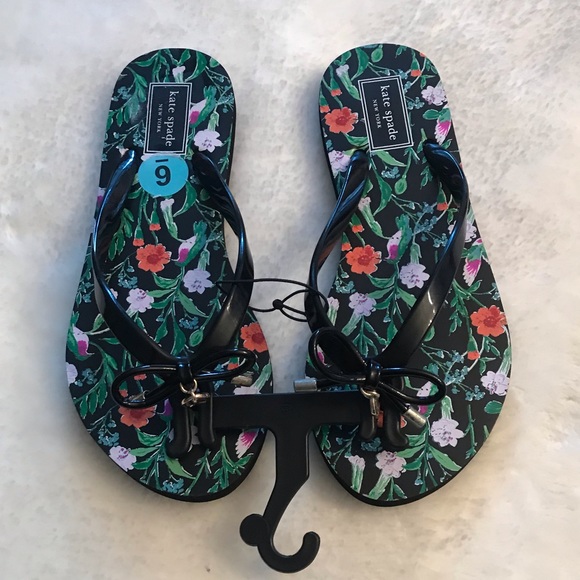 kate spade Shoes - ✨♠️Kate Spade Flip Flops Size 6